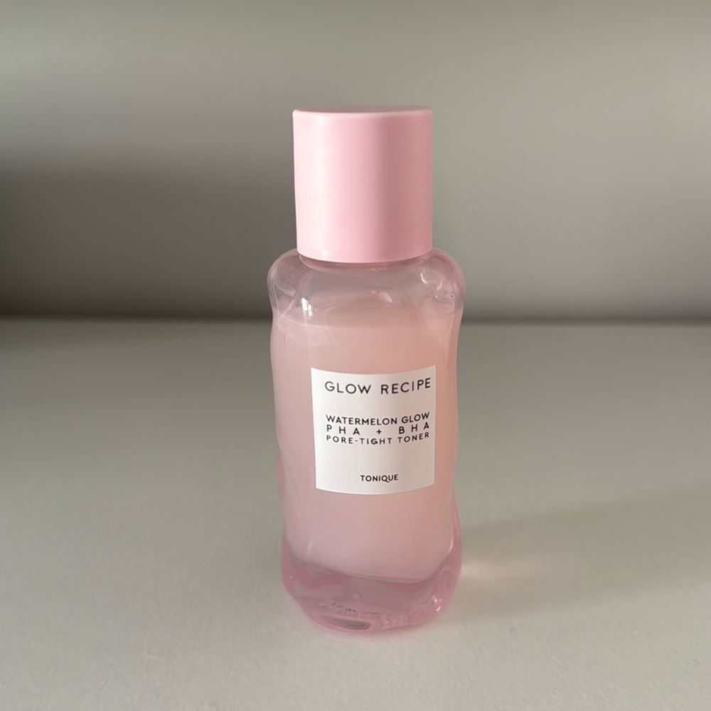 ✨GLOW RECIPE WATERMELON GLOW PHA + BHA PORE TIGHT TONER✨